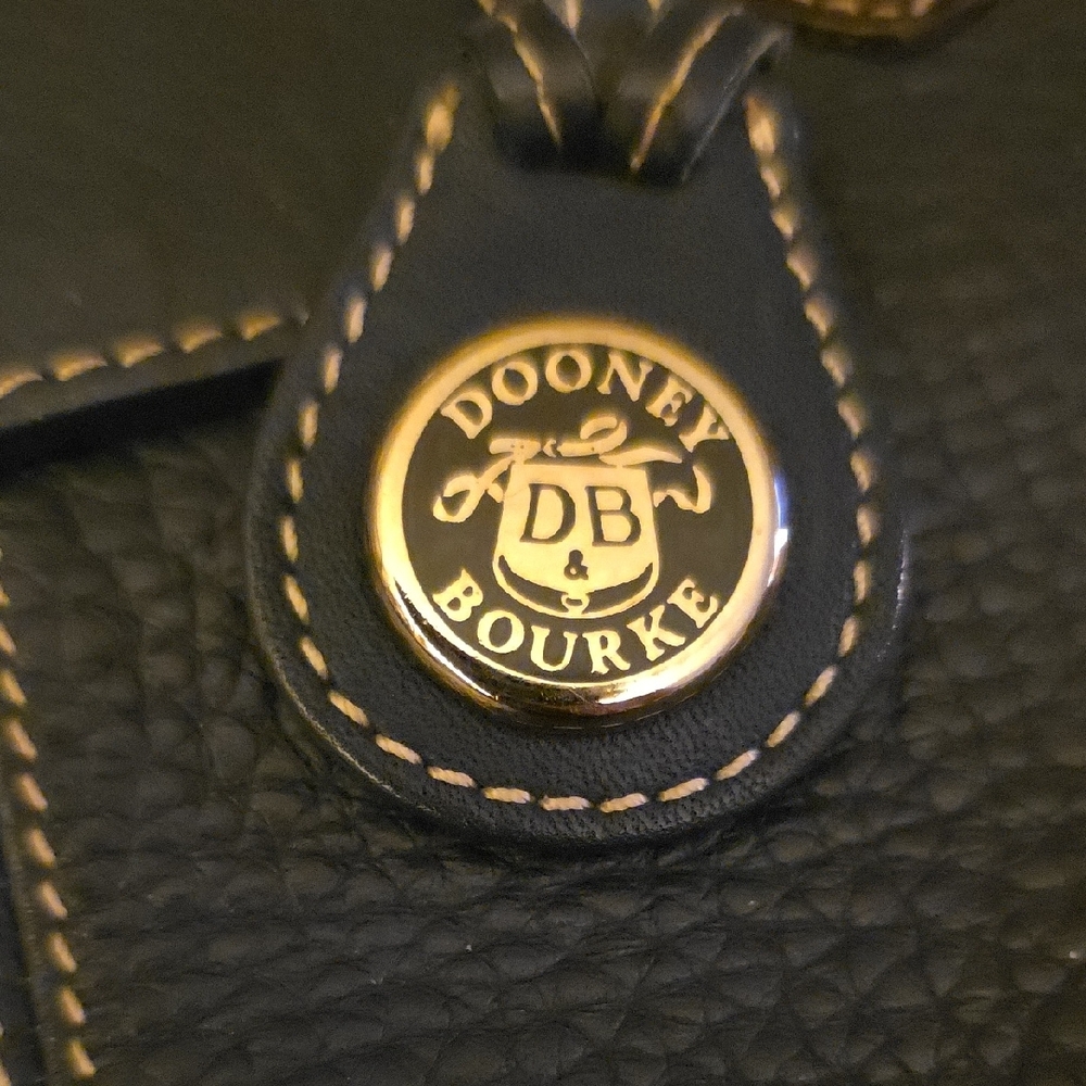 Elegant Dooney & Bourke Navy Blue Leather Tote Bag - Picture 4 of 7